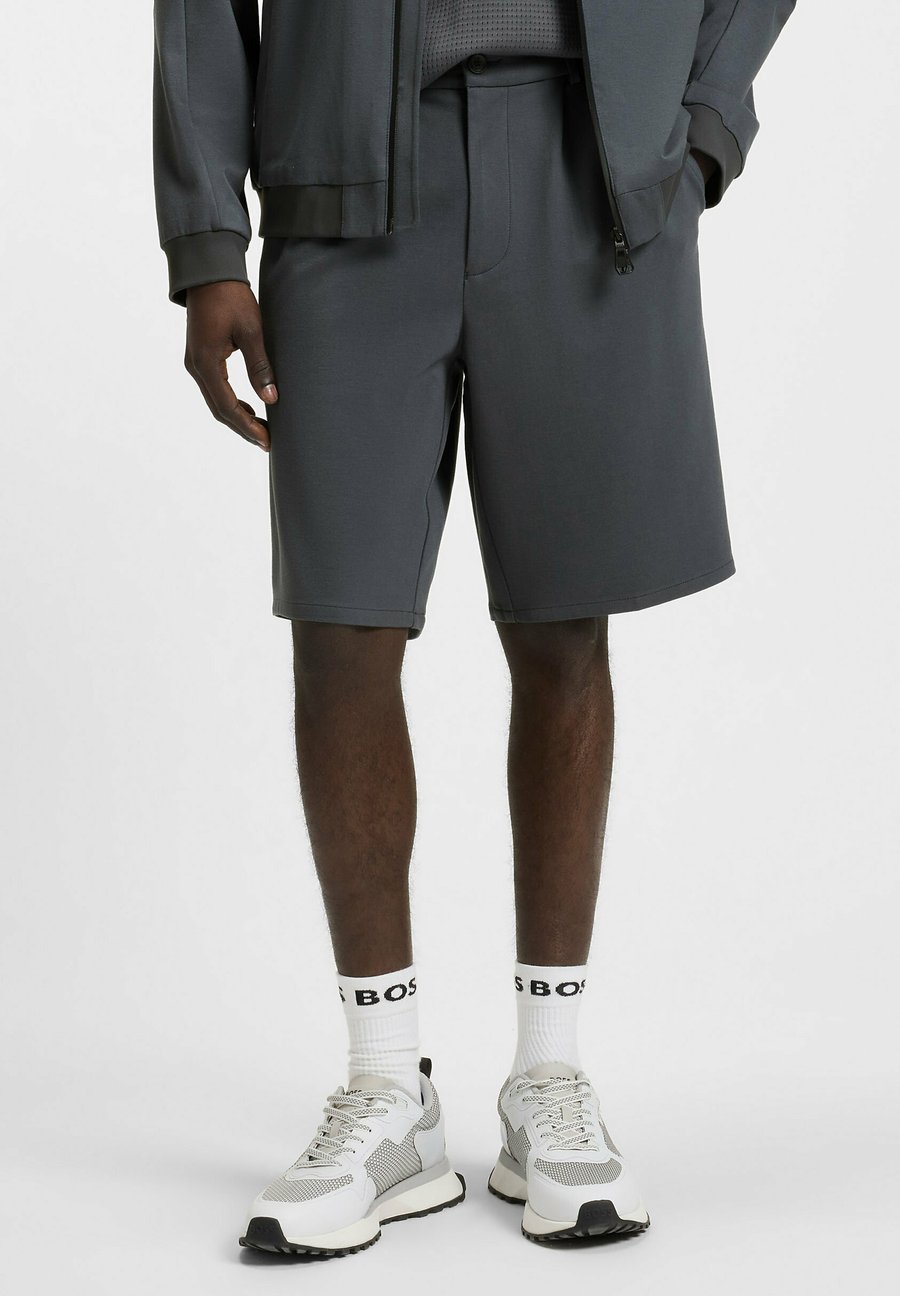 Шорты BOSS TENNIS RETRO PLEAT, Dark Grey Seven/Dark Grey
Шорты BOSS TENNIS RETRO PLEAT, Dark Grey Seven/Dark Grey