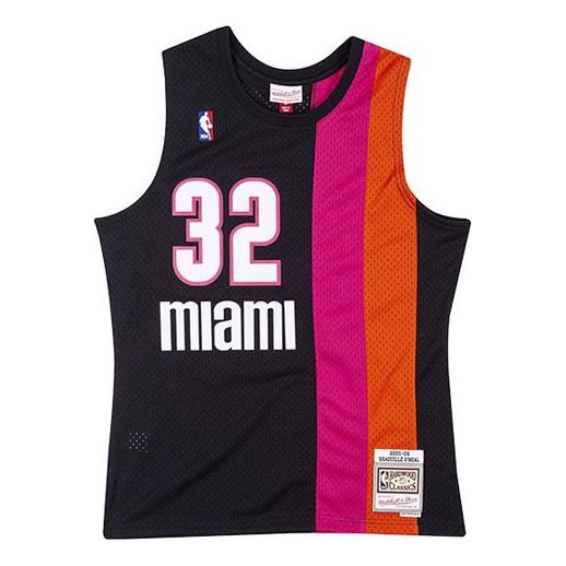 Баскетбольное джерси Mitchell & Ness NBA Swingman Jersey Miami Heat 2005-06 Shaquille ONeal
Баскетбольное джерси Mitchell & Ness NBA Swingman Jersey Miami Heat 2005-06 Shaquille ONeal