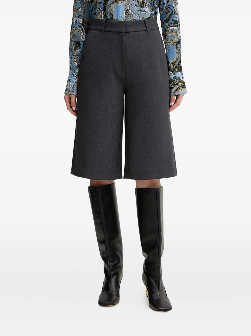 Шорты с задними карманами Guess Usa, серый
Шорты с задними карманами Guess Usa, серый