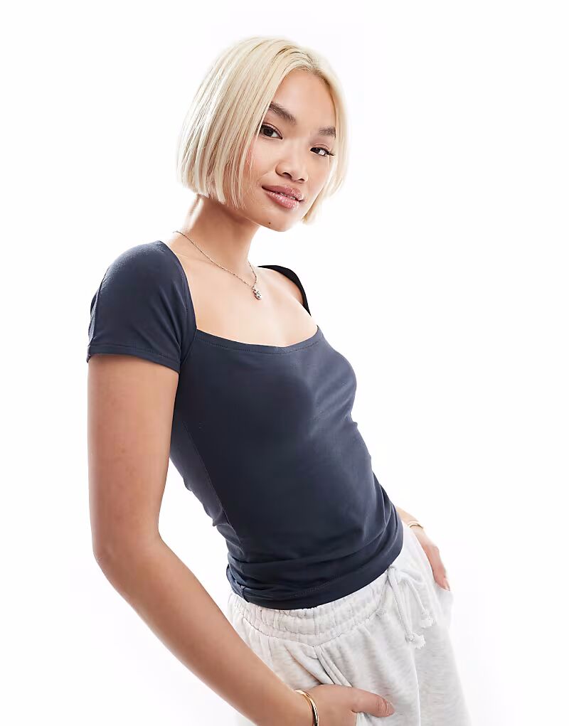 Топ из джерси Daisy Street с квадратным вырезом в угольно-угольном цвете
Топ из джерси Daisy Street с квадратным вырезом в угольно-угольном цвете