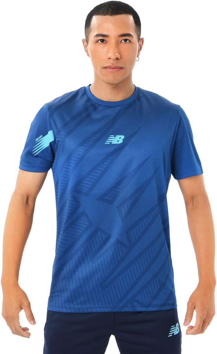 Мужская футбольная тренировочная футболка New Balance с коротким рукавом (MT231436), синий
Мужская футбольная тренировочная футболка New Balance с коротким рукавом (MT231436), синий