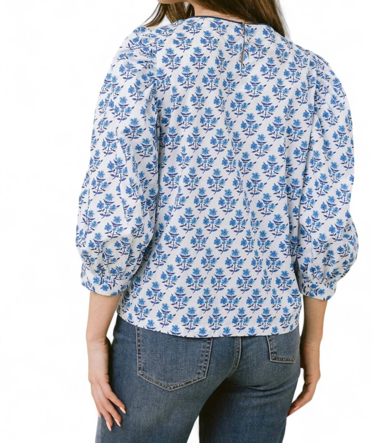 Хлопковый топ с рукавами 3/4 Darby Blue Bouquet Laroque
Хлопковый топ с рукавами 3/4 Darby Blue Bouquet Laroque