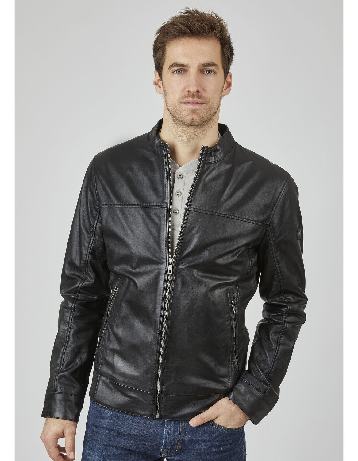 Кожаная куртка Bugatti Benito, черный
Кожаная куртка Bugatti Benito, черный