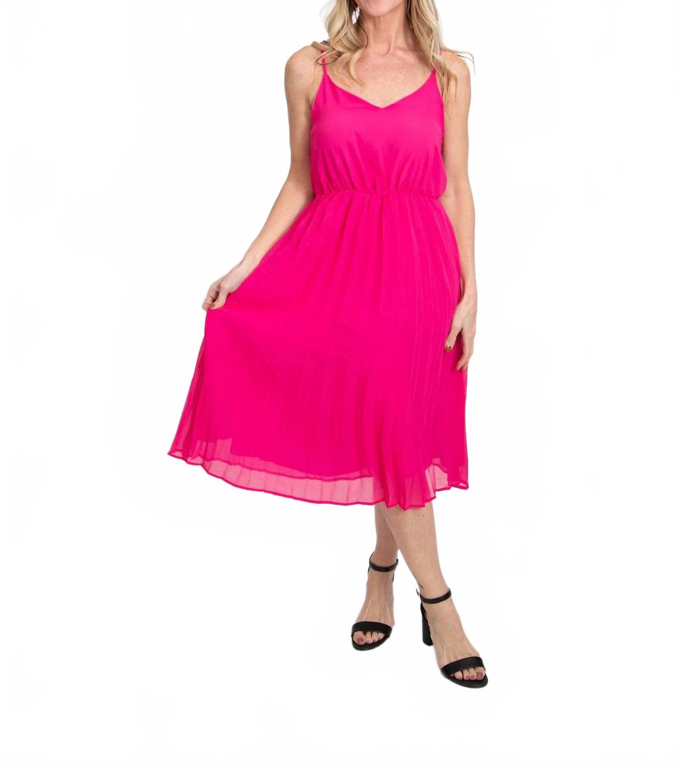Cozy Casual Плиссированное миди-платье из шифона цвета фуксии
Cozy Casual Плиссированное миди-платье из шифона цвета фуксии