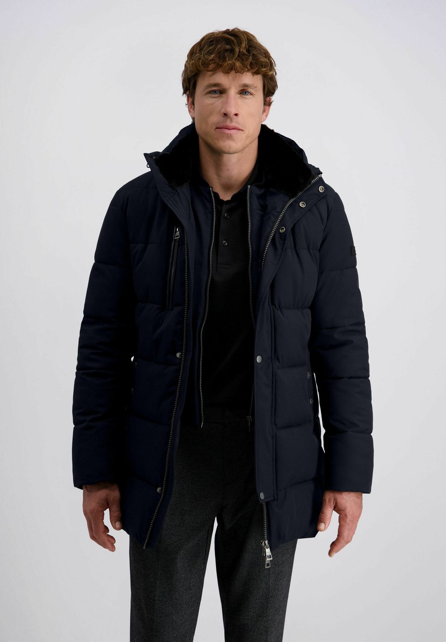 Пальто Pierre Cardin Winter coat, Dunkelblau/Dark Blue
Пальто Pierre Cardin Winter coat, Dunkelblau/Dark Blue