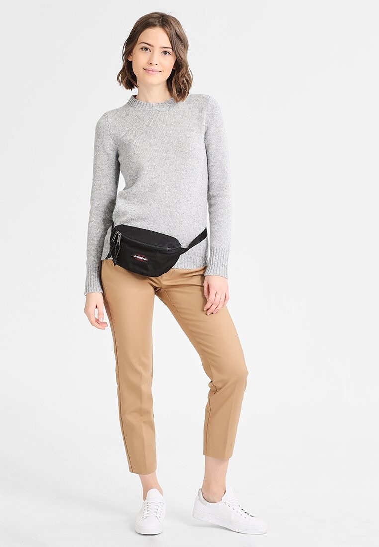 Сумка на пояс Eastpak, черный
Сумка на пояс Eastpak, черный