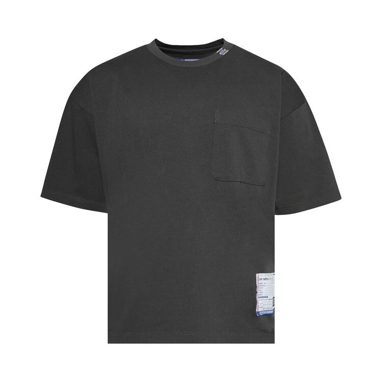 Футболка Maison Mihara Yasuhiro Heavy Weight Jersey Pocket Short-Sleeve Tee Dark Grey, серый
Футболка Maison Mihara Yasuhiro Heavy Weight Jersey Pocket Short-Sleeve Tee Dark Grey, серый