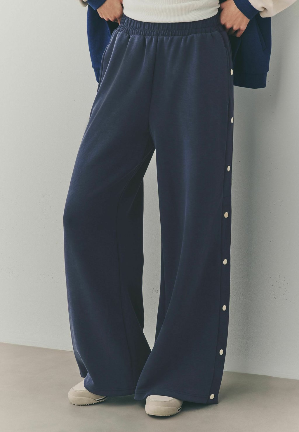 Спортивные штаны POPPER SIDE Next, синий
Спортивные штаны POPPER SIDE Next, синий