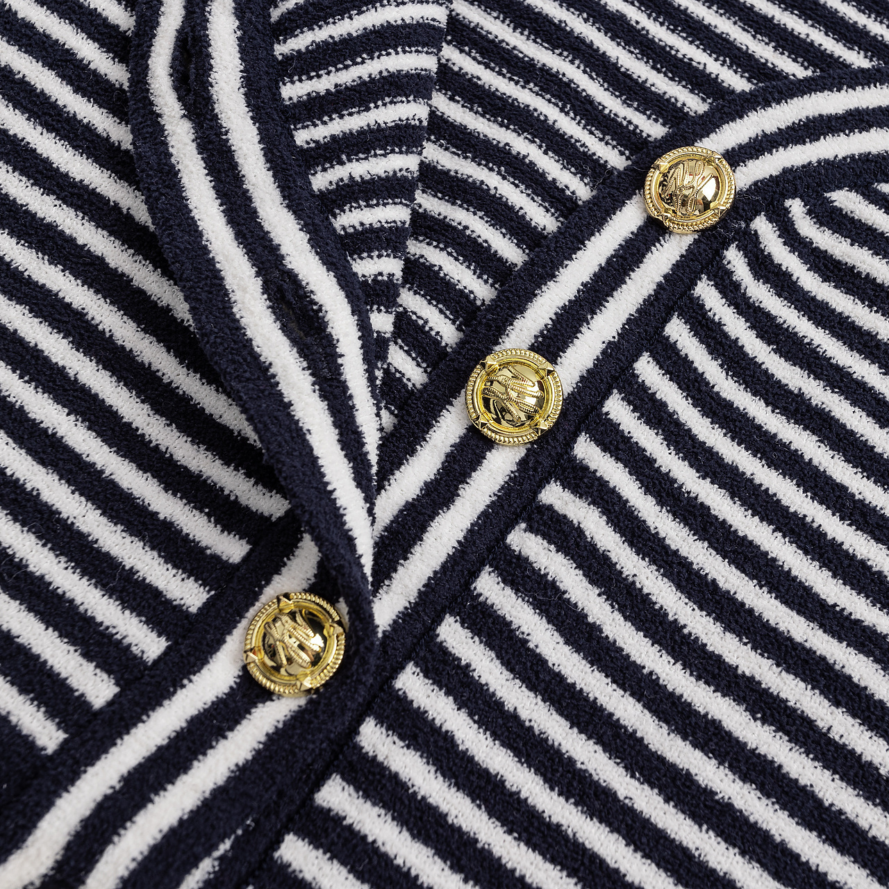 KARL LAGERFELD SS24 Женская майка черно-белая KARL LAGERFELD / Karl Lagerfeld Jeans 
KARL LAGERFELD SS24 Женская майка черно-белая KARL LAGERFELD / Karl Lagerfeld Jeans