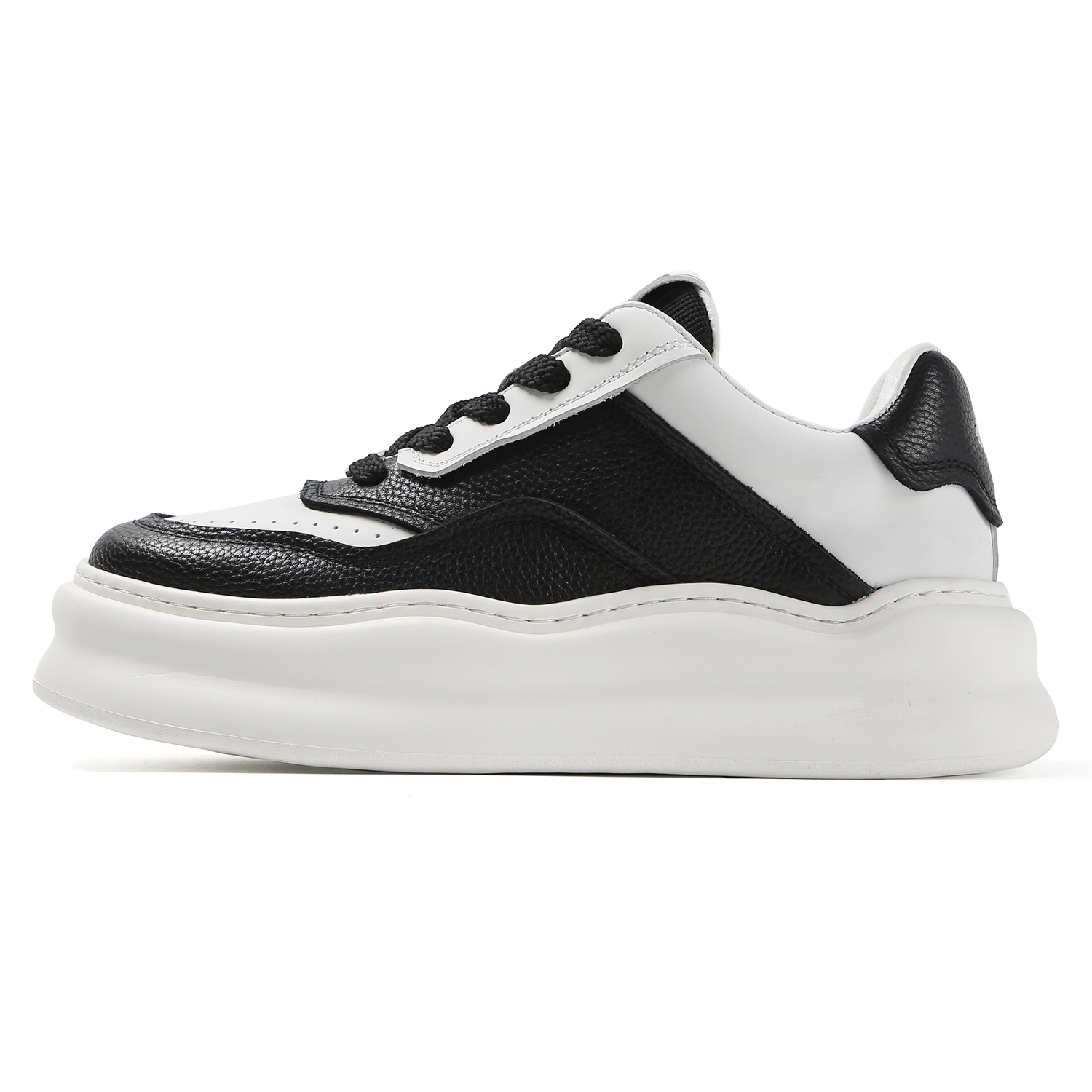 Kemaron Низкие скейтерские кроссовки мужские черно-белые на белой подошве, цвет Black White White Base
Kemaron Низкие скейтерские кроссовки мужские черно-белые на белой подошве, цвет Black White White Base