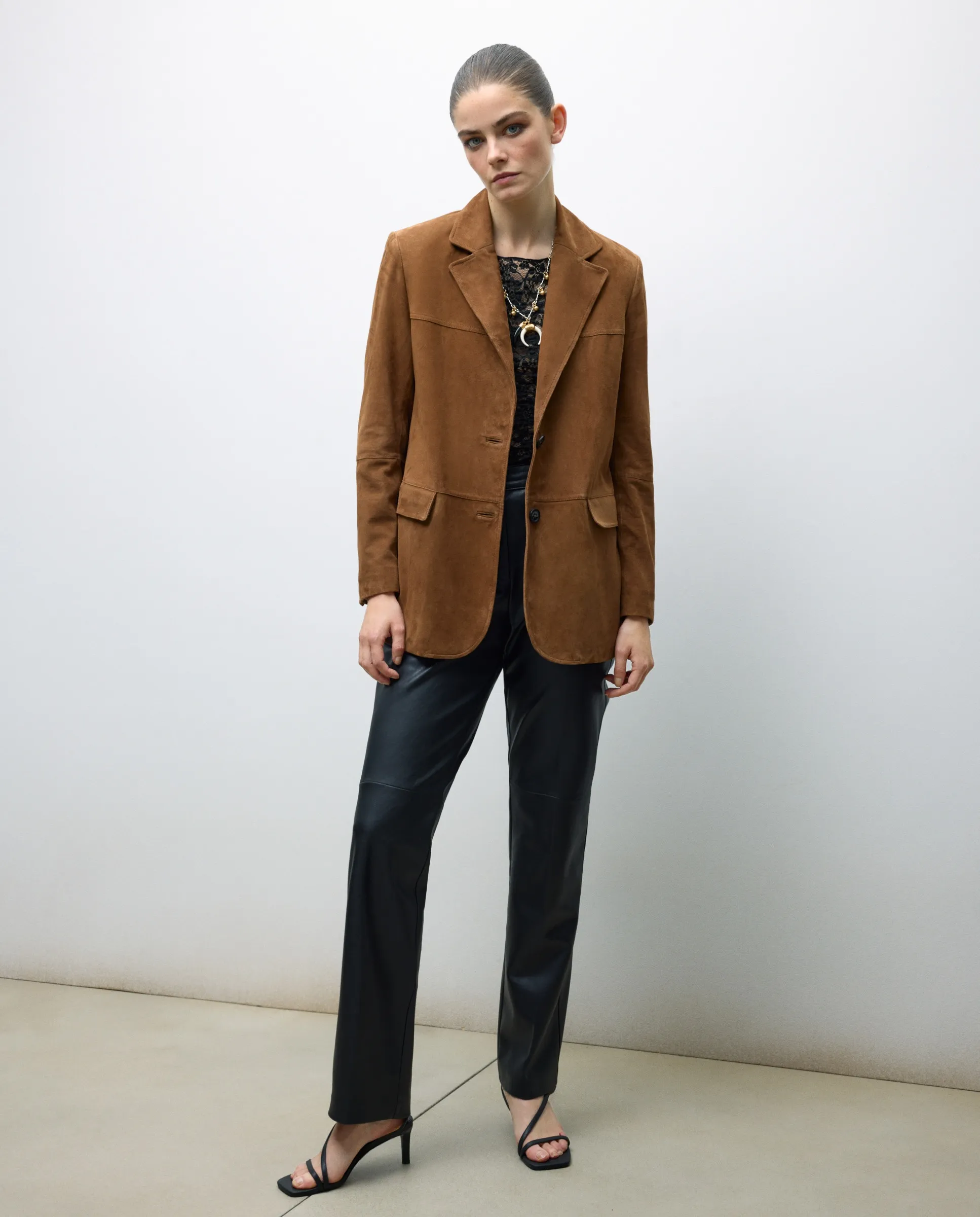 Женские брюки с эффектом кожи Tintoretto, черный
Женские брюки с эффектом кожи Tintoretto, черный