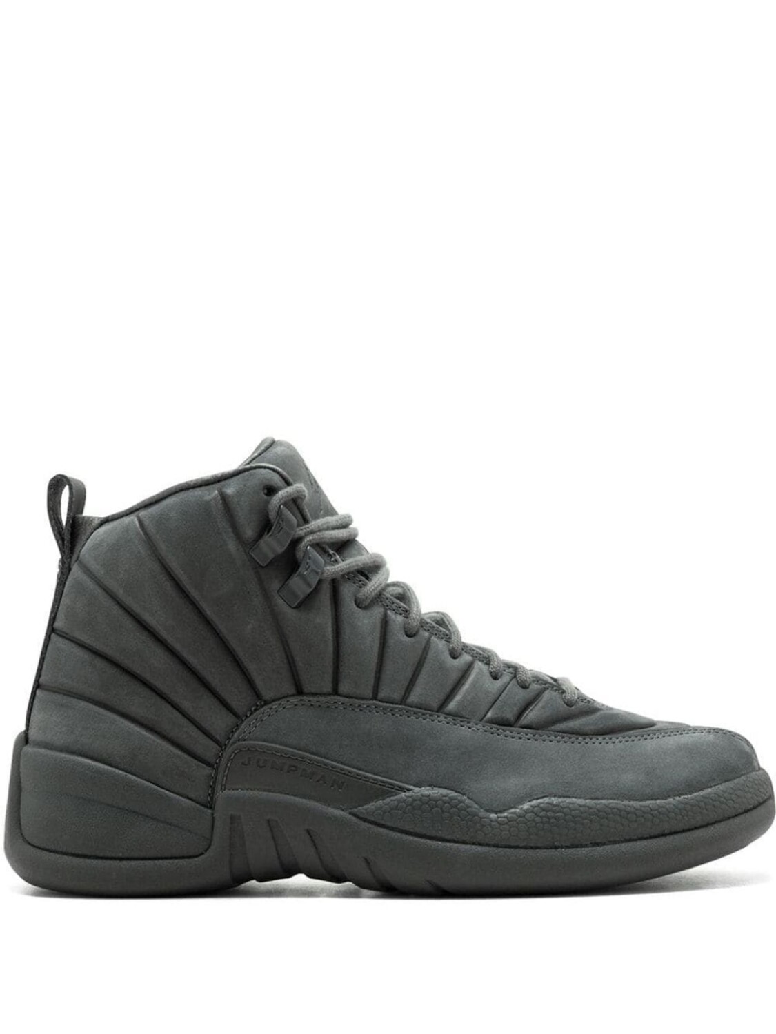 Jordan кроссовки Air Jordan 12 Retro из коллаборации с Public School, серый дубль
Jordan кроссовки Air Jordan 12 Retro из коллаборации с Public School, серый дубль