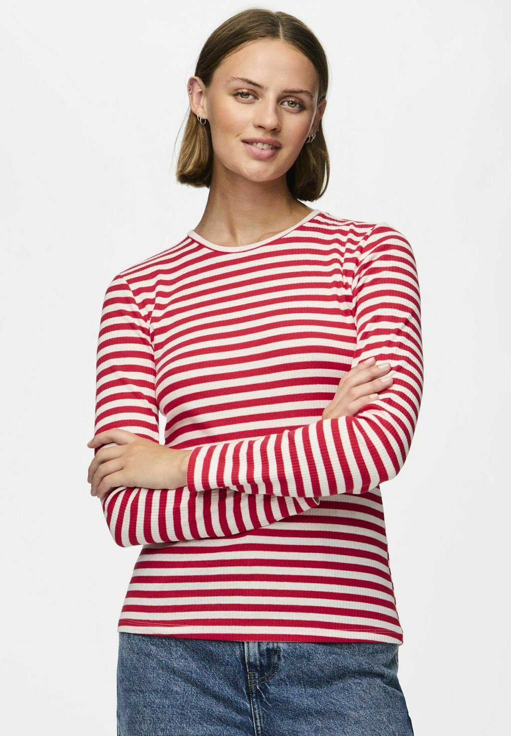 Топ с длинными рукавами RUKA Pieces, красный
Топ с длинными рукавами RUKA Pieces, красный