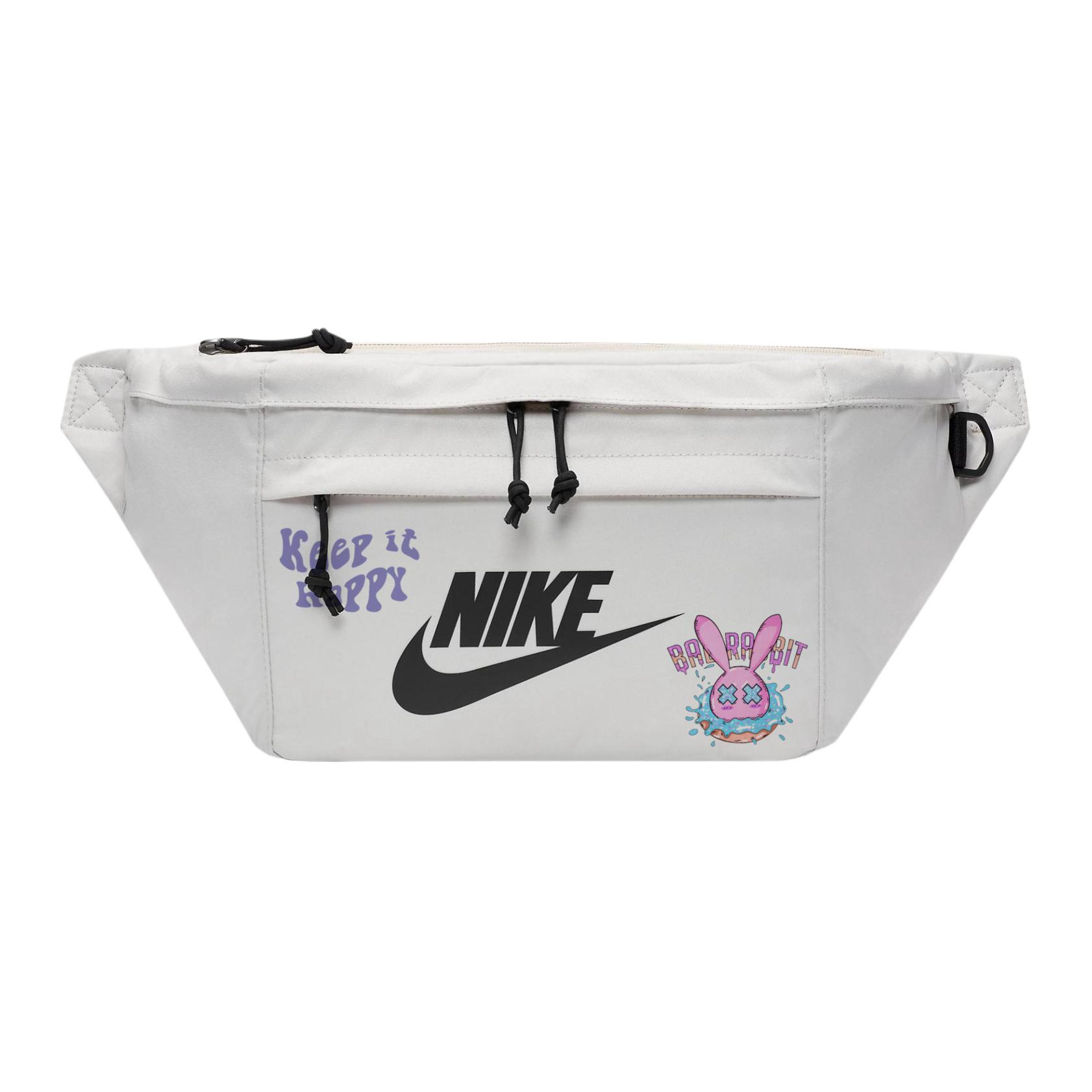 Nike Тканевая поясная сумка через плечо кроссбоди на плечо унисекс светло-бежевая, Rabbit
Nike Тканевая поясная сумка через плечо кроссбоди на плечо унисекс светло-бежевая, Rabbit