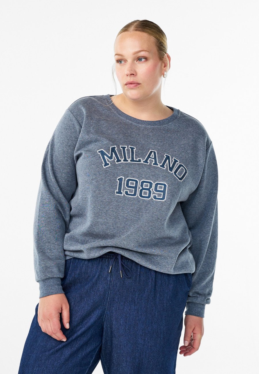 Толстовка Zizzi MIT AUFGESTICKTEM MAILAND-MOTIV, Dark Grey Melange/Grey, Серый, Толстовка Zizzi MIT AUFGESTICKTEM MAILAND-MOTIV, Dark Grey Melange/Grey
Толстовка Zizzi MIT AUFGESTICKTEM MAILAND-MOTIV, Dark Grey Melange/Grey, Серый, Толстовка Zizzi MIT AUFGESTICKTEM MAILAND-MOTIV, Dark Grey Melange/Grey