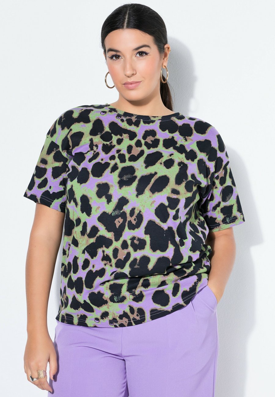 Футболка Studio Untold COLOUR LEOPARD PRINT SHORT SLEEVE, Purple, Коричневый, Футболка Studio Untold COLOUR LEOPARD PRINT SHORT SLEEVE, Purple
Футболка Studio Untold COLOUR LEOPARD PRINT SHORT SLEEVE, Purple, Коричневый, Футболка Studio Untold COLOUR LEOPARD PRINT SHORT SLEEVE, Purple