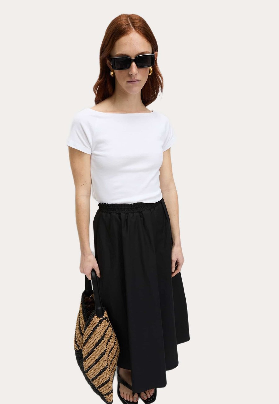 Футболка Marks & Spencer SLIM FIT, Soft White/Off-White
Футболка Marks & Spencer SLIM FIT, Soft White/Off-White