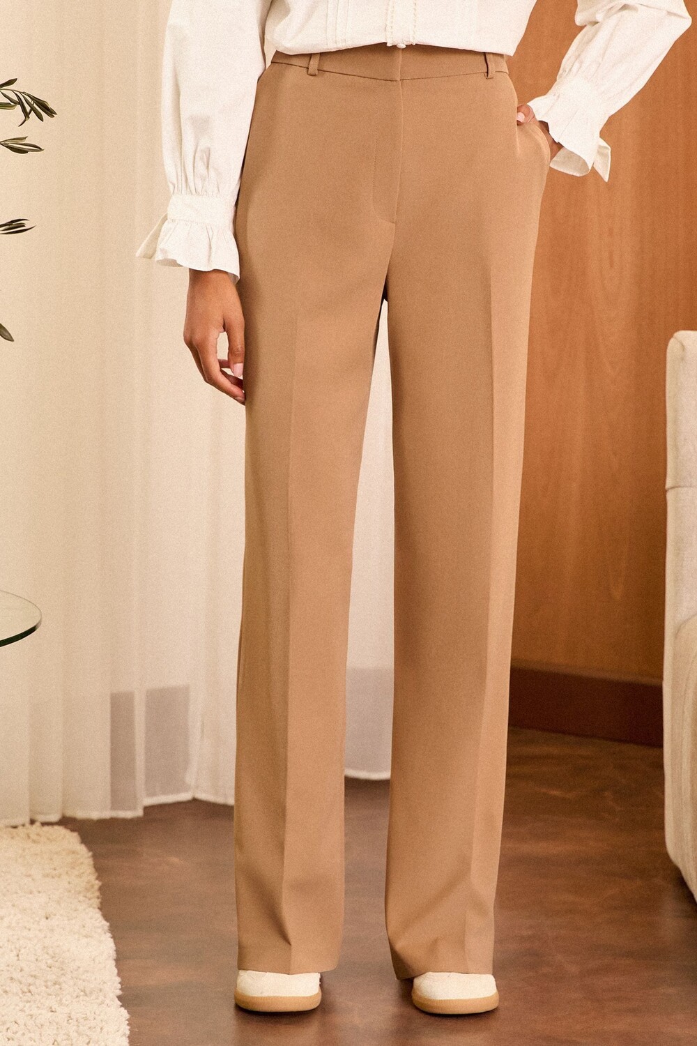 Широкие брюки с высокой талией Love & Roses, коричневый
Широкие брюки с высокой талией Love & Roses, коричневый