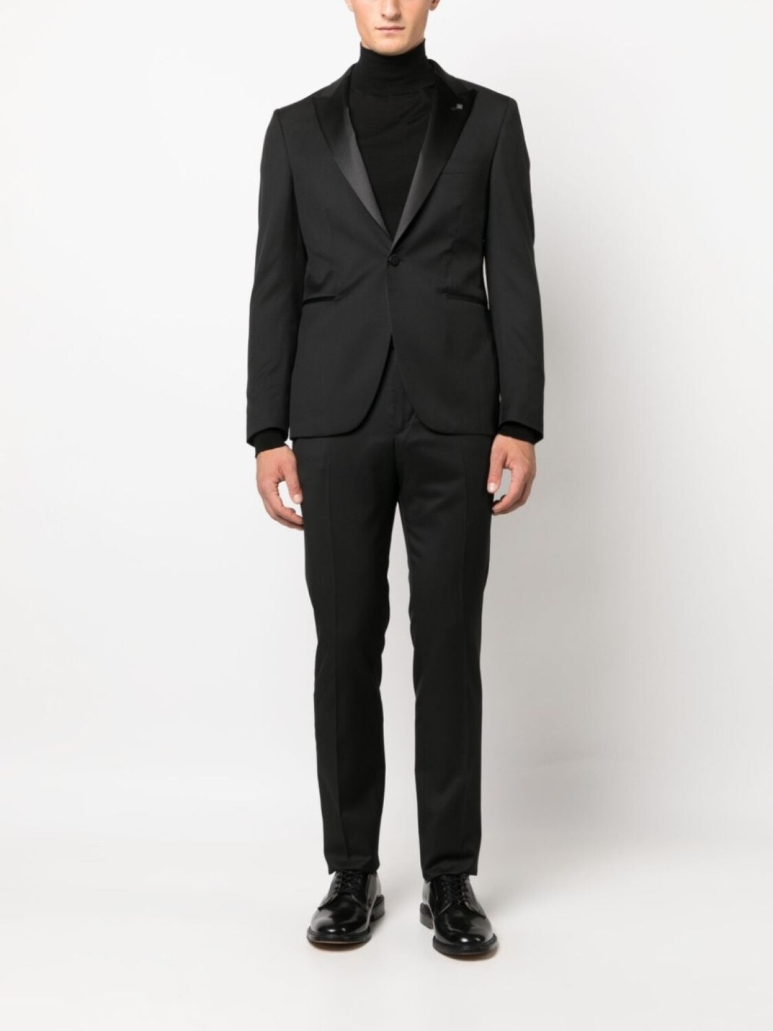 Tagliatore вечерний костюм-двойка, черный
Tagliatore вечерний костюм-двойка, черный