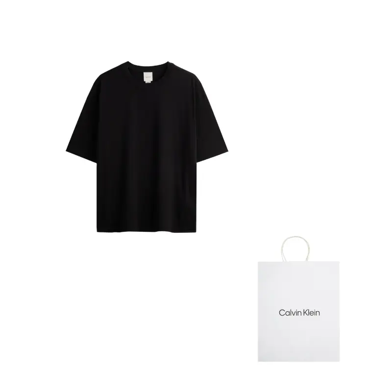 Футболка женская Calvin Klein, черный
Футболка женская Calvin Klein, черный