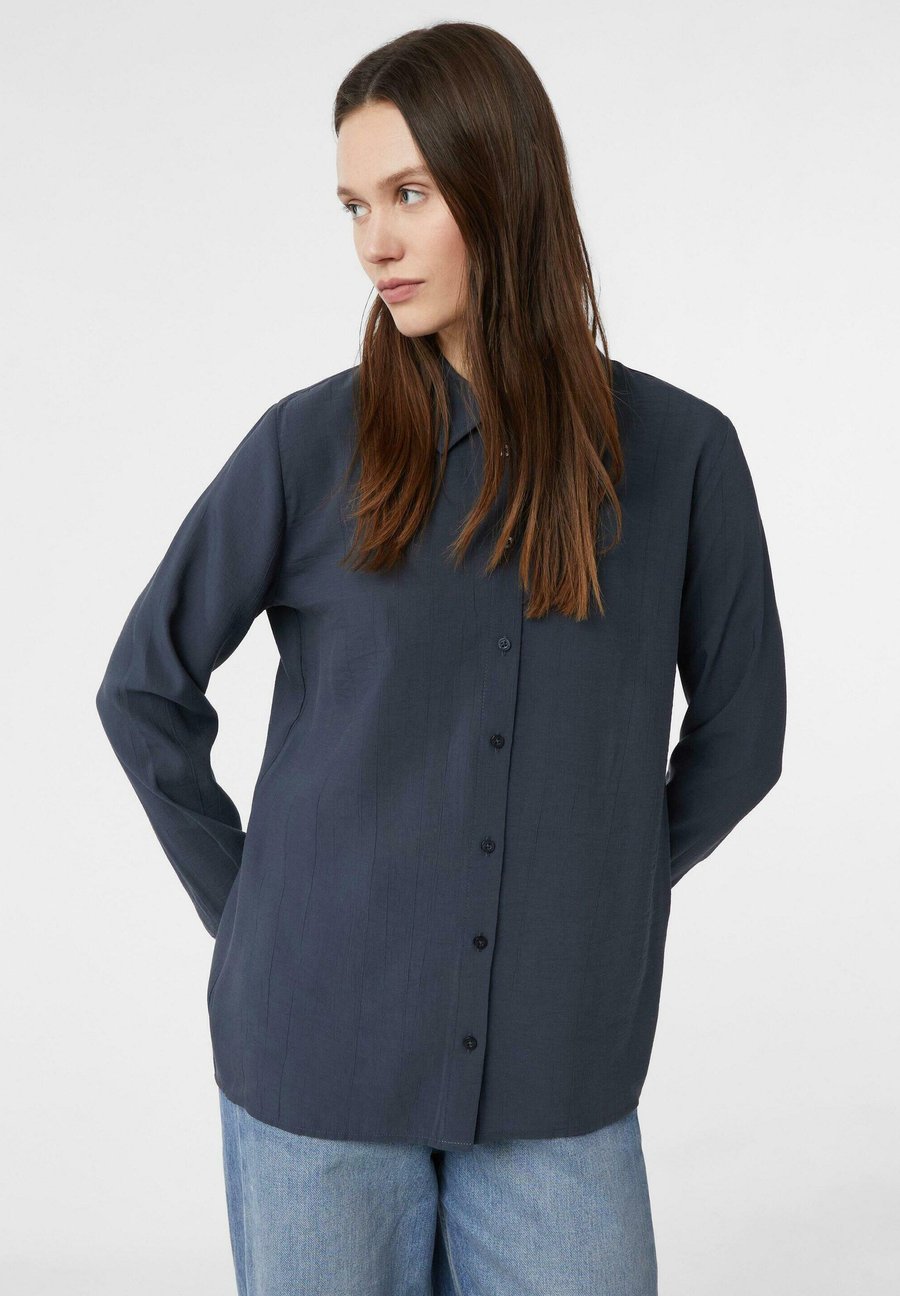 Блуза comma Button-down blouse, Dunkelblau/Dark Blue
Блуза comma Button-down blouse, Dunkelblau/Dark Blue