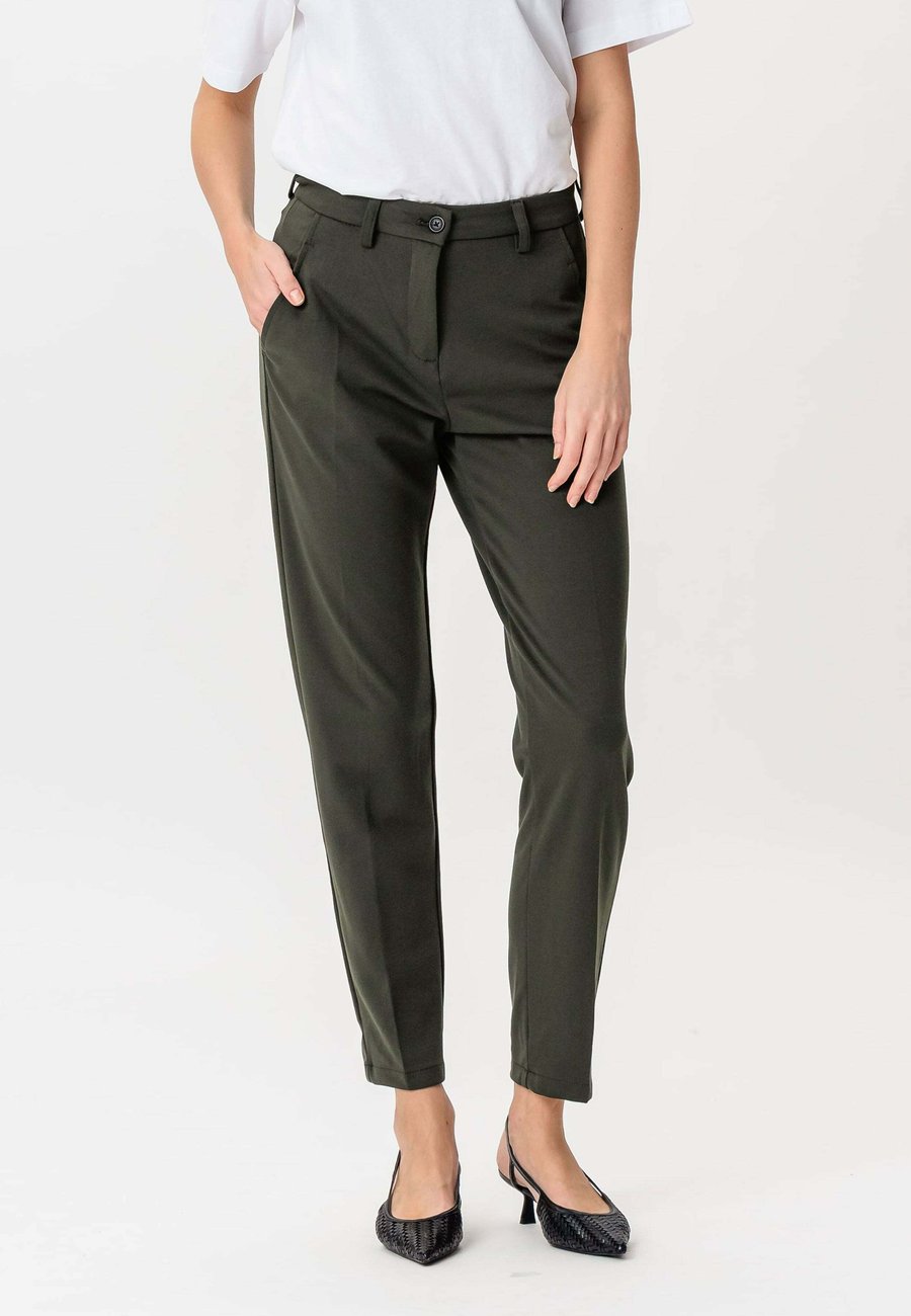 Брюки TEESHOPPEN THE ORIGINAL PERFORMANCE , Dark Green
Брюки TEESHOPPEN THE ORIGINAL PERFORMANCE , Dark Green