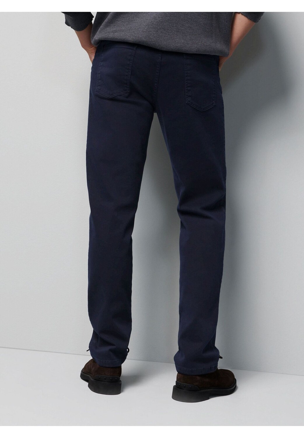 Брюки с пятью карманами MEYER, цвет Marine
Брюки с пятью карманами MEYER, цвет Marine