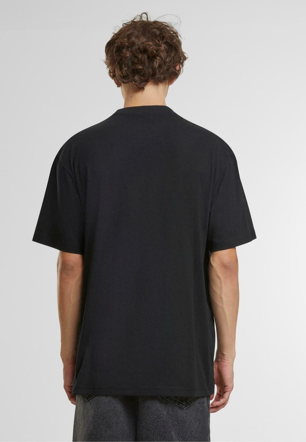 Базовая футболка TALL POCKET Urban Classics, черный
Базовая футболка TALL POCKET Urban Classics, черный