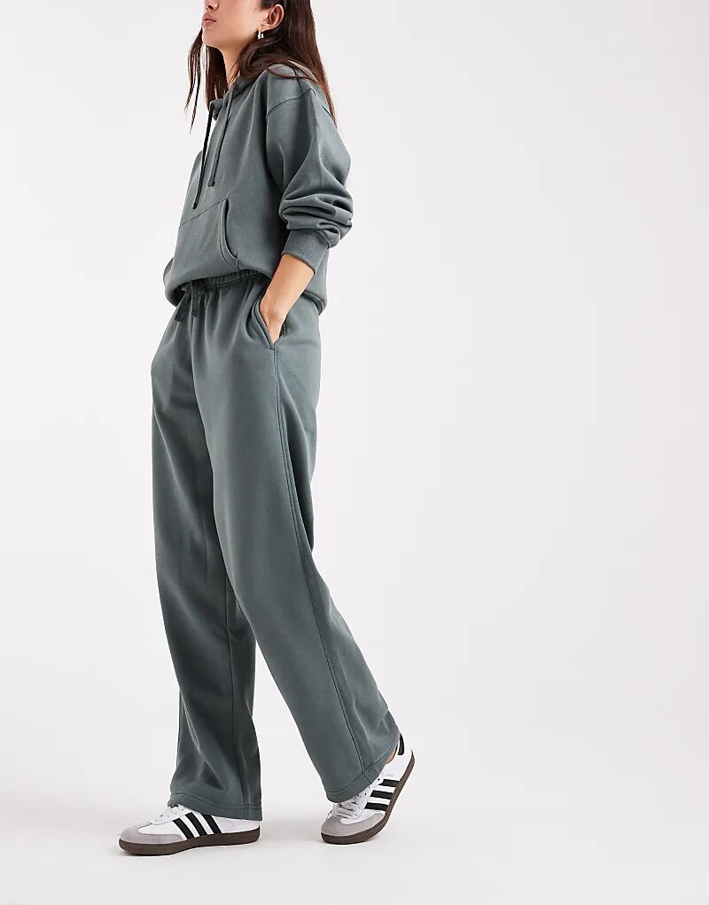 ONLY прямые спортивные брюки зеленого цвета
ONLY прямые спортивные брюки зеленого цвета