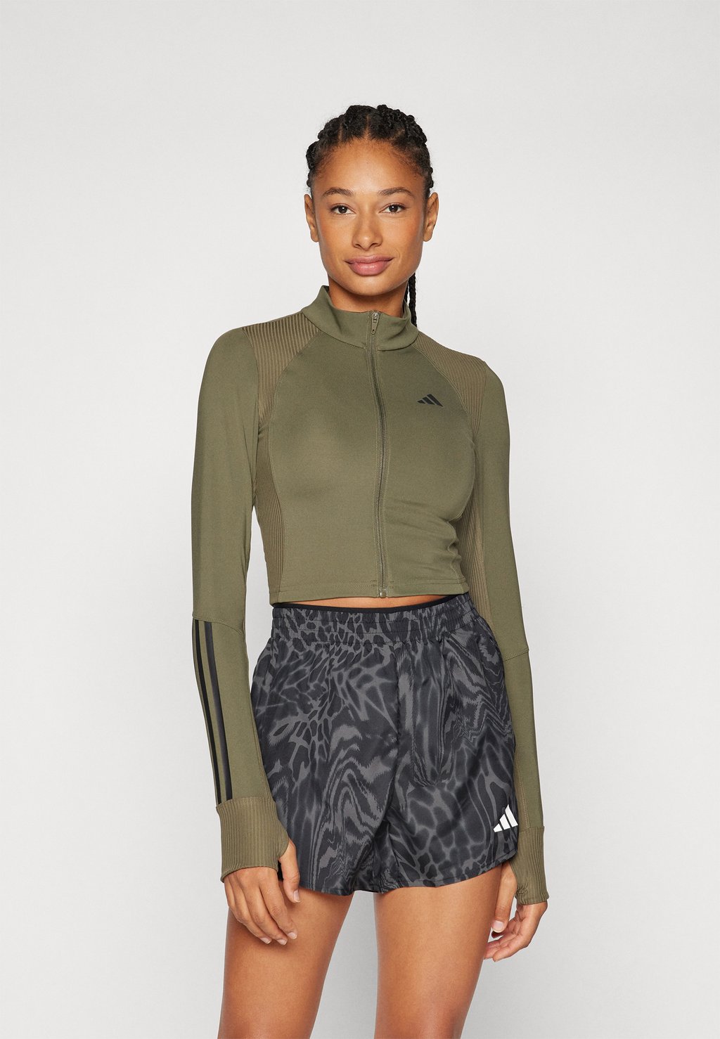 Кардиган HYPERGLAM FULL ZIP COVER UP adidas Performance, оливковый
Кардиган HYPERGLAM FULL ZIP COVER UP adidas Performance, оливковый