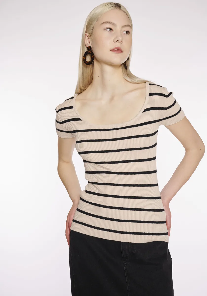 Свитер HaILY’S с короткими рукавами "SS V SK Ky44ra", бежевый
Свитер HaILY’S с короткими рукавами "SS V SK Ky44ra", бежевый