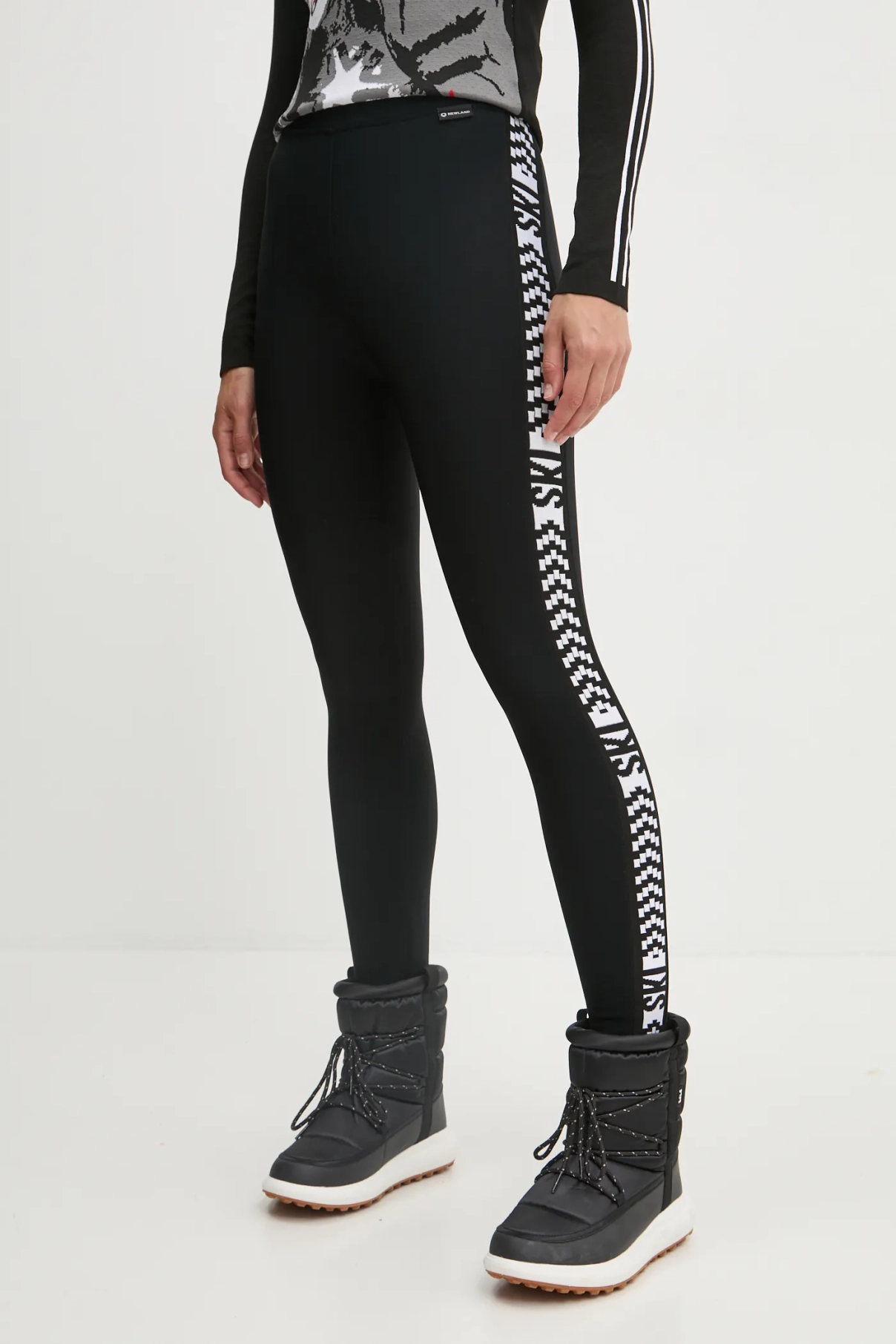 Спортивные леггинсы Elektra Newland, черный
Спортивные леггинсы Elektra Newland, черный