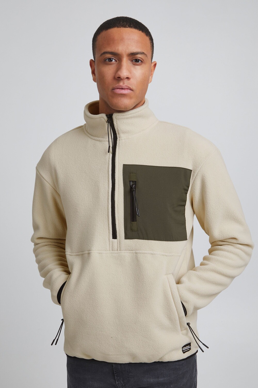 Пуловер BLEND Stehkragen Sweatshirt 20713699, натуральный 
Пуловер BLEND Stehkragen Sweatshirt 20713699, натуральный