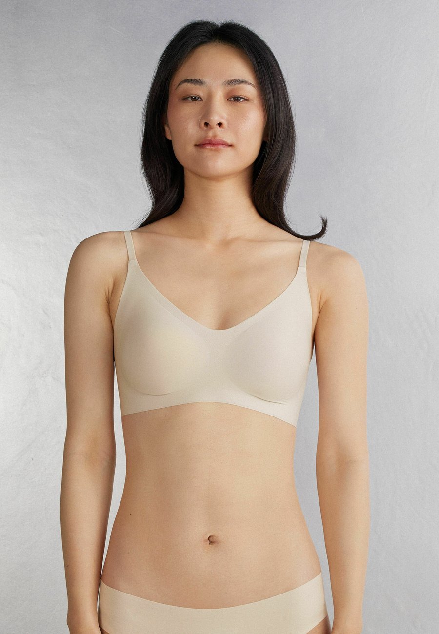 Бюстье Intimissimi Bustier, Natural/Off-White
Бюстье Intimissimi Bustier, Natural/Off-White