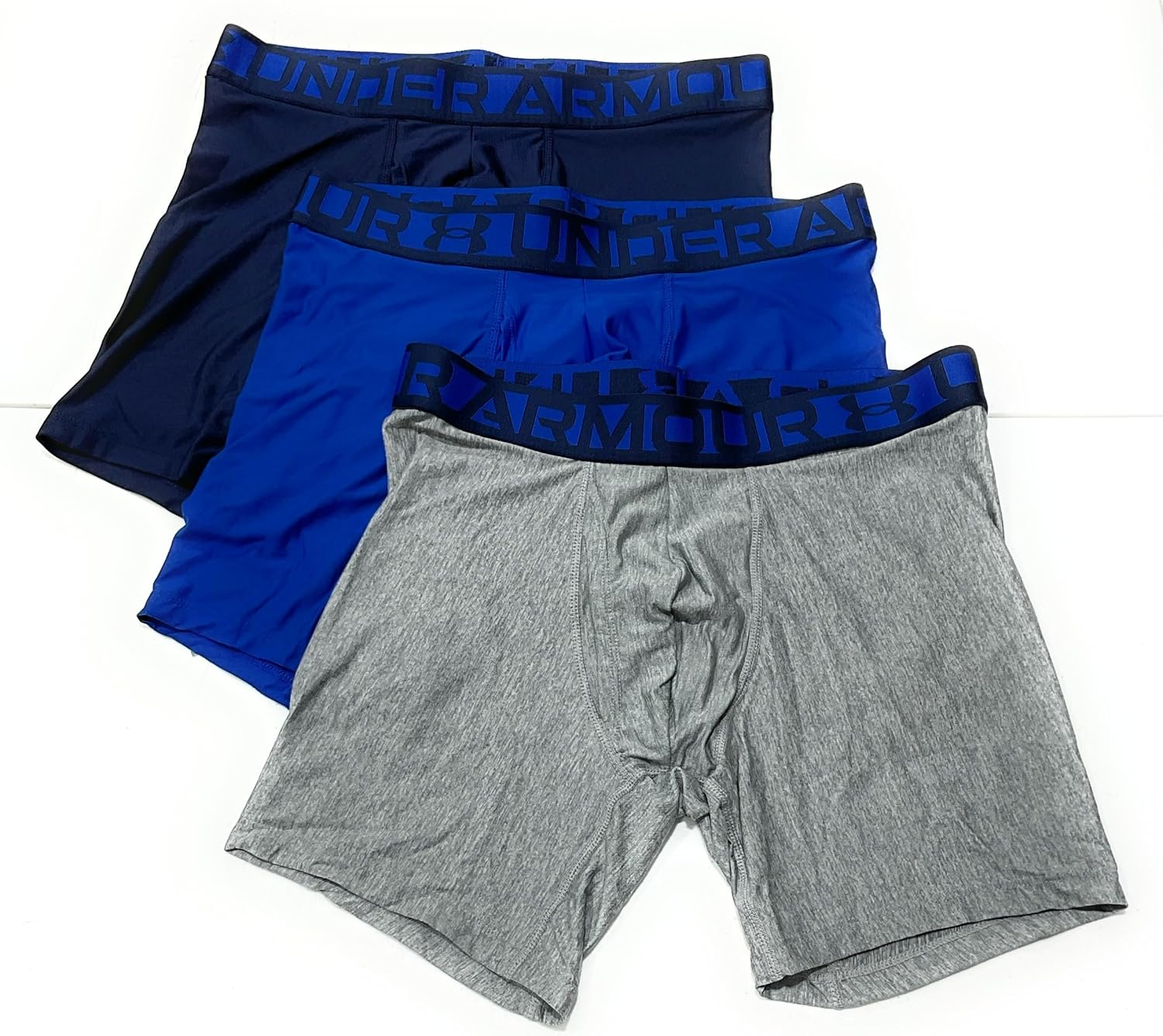 Комплект из 3 пар трусов-боксеров Under Armour Essential Tech Boxerjock с длиной внутреннего шва 6 дюймов, Navy/Royal/Grey
Комплект из 3 пар трусов-боксеров Under Armour Essential Tech Boxerjock с длиной внутреннего шва 6 дюймов, Navy/Royal/Grey