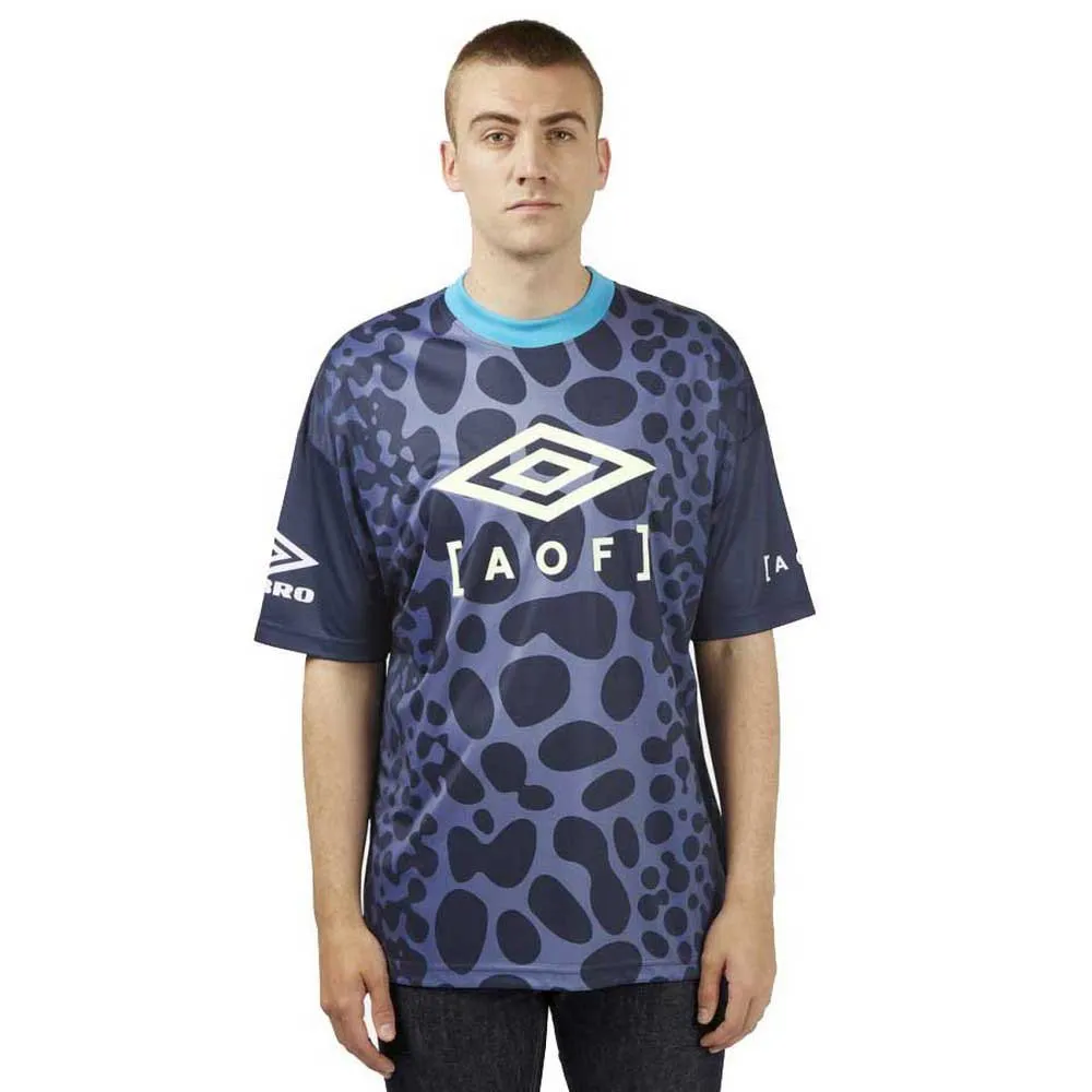 Футболка с коротким рукавом Umbro X AOF Poison Dart Frog, синий 
Футболка с коротким рукавом Umbro X AOF Poison Dart Frog, синий