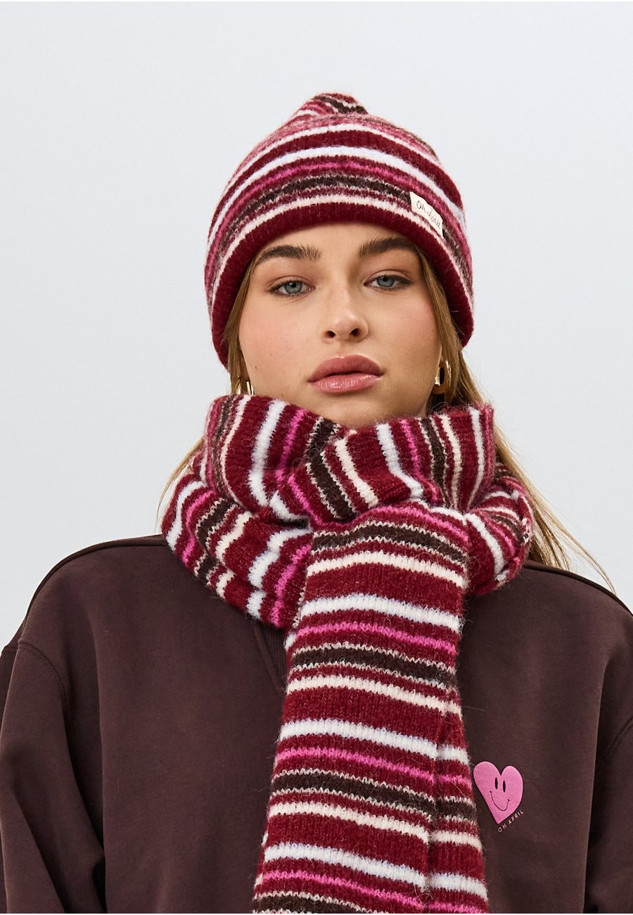 Шапка OH APRIL Beanie, Multicolor Stripe/Multi-Coloured
Шапка OH APRIL Beanie, Multicolor Stripe/Multi-Coloured