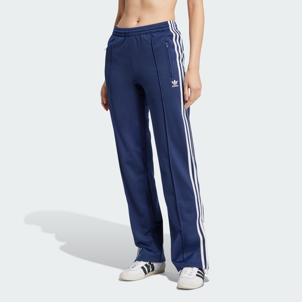 Спортивный костюм Adidas Adicolor Classics Firebird Track Pants, темный индиго
Спортивный костюм Adidas Adicolor Classics Firebird Track Pants, темный индиго