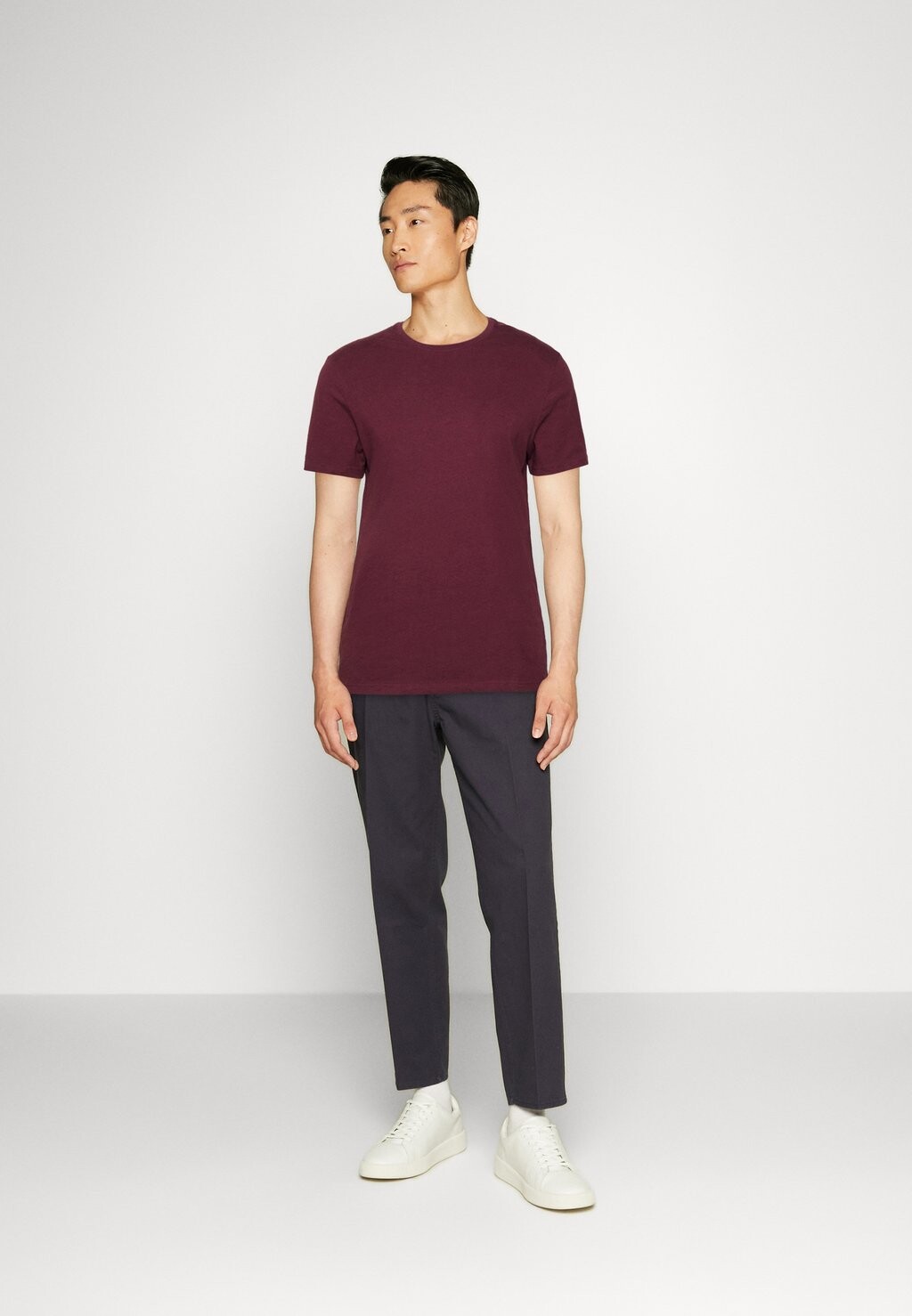 Базовая футболка 5 Пакетов Pier One, цвет dark blue/pink/off-white 
Базовая футболка 5 Пакетов Pier One, цвет dark blue/pink/off-white