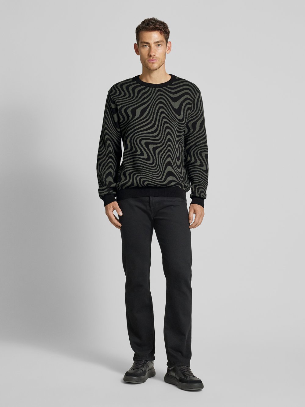 Вязаный свитер с круглым вырезом модель «Тардун Джемпер» Mazine, черный
Вязаный свитер с круглым вырезом модель «Тардун Джемпер» Mazine, черный