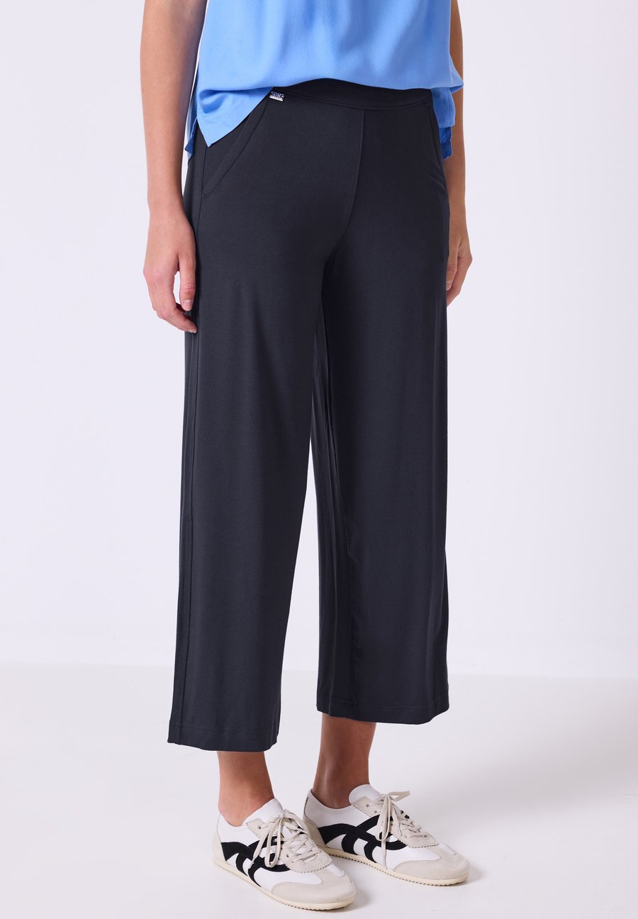 Брюки Street One Studio 45876, Blau/Dark Blue
Брюки Street One Studio 45876, Blau/Dark Blue