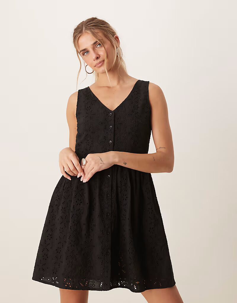 Мини-платье Brave Soul с вышивкой черного цвета
Мини-платье Brave Soul с вышивкой черного цвета