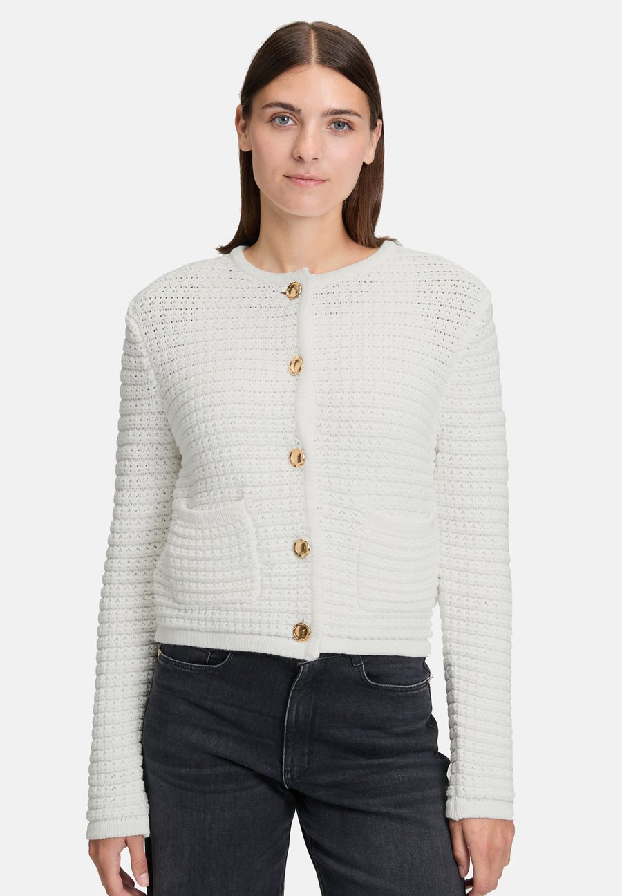 Кардиган Betty & Co Cardigan, Rohweiß/White
Кардиган Betty & Co Cardigan, Rohweiß/White