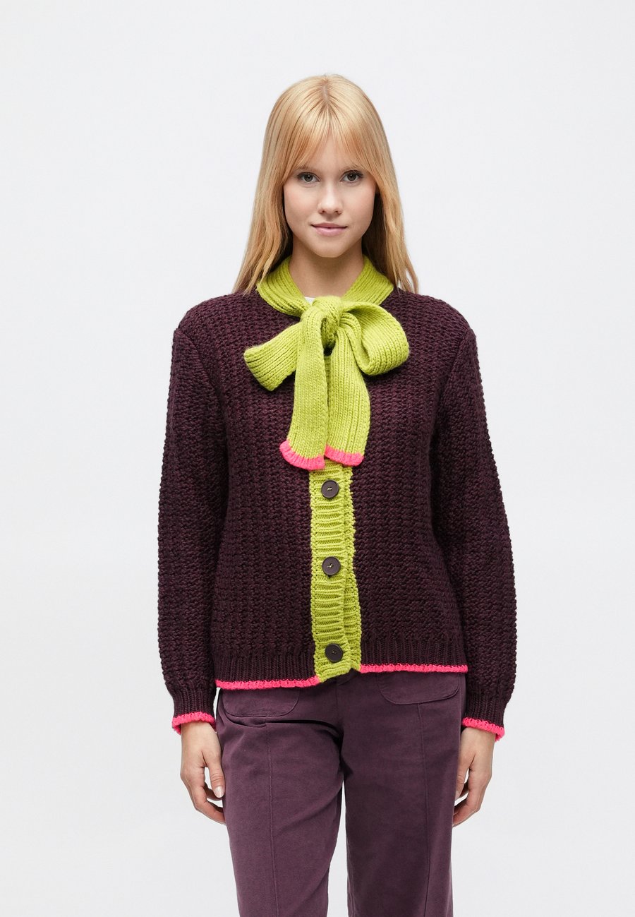 Кардиган Dr. Bloom GRACE, Berenjena/Multi-Coloured
Кардиган Dr. Bloom GRACE, Berenjena/Multi-Coloured