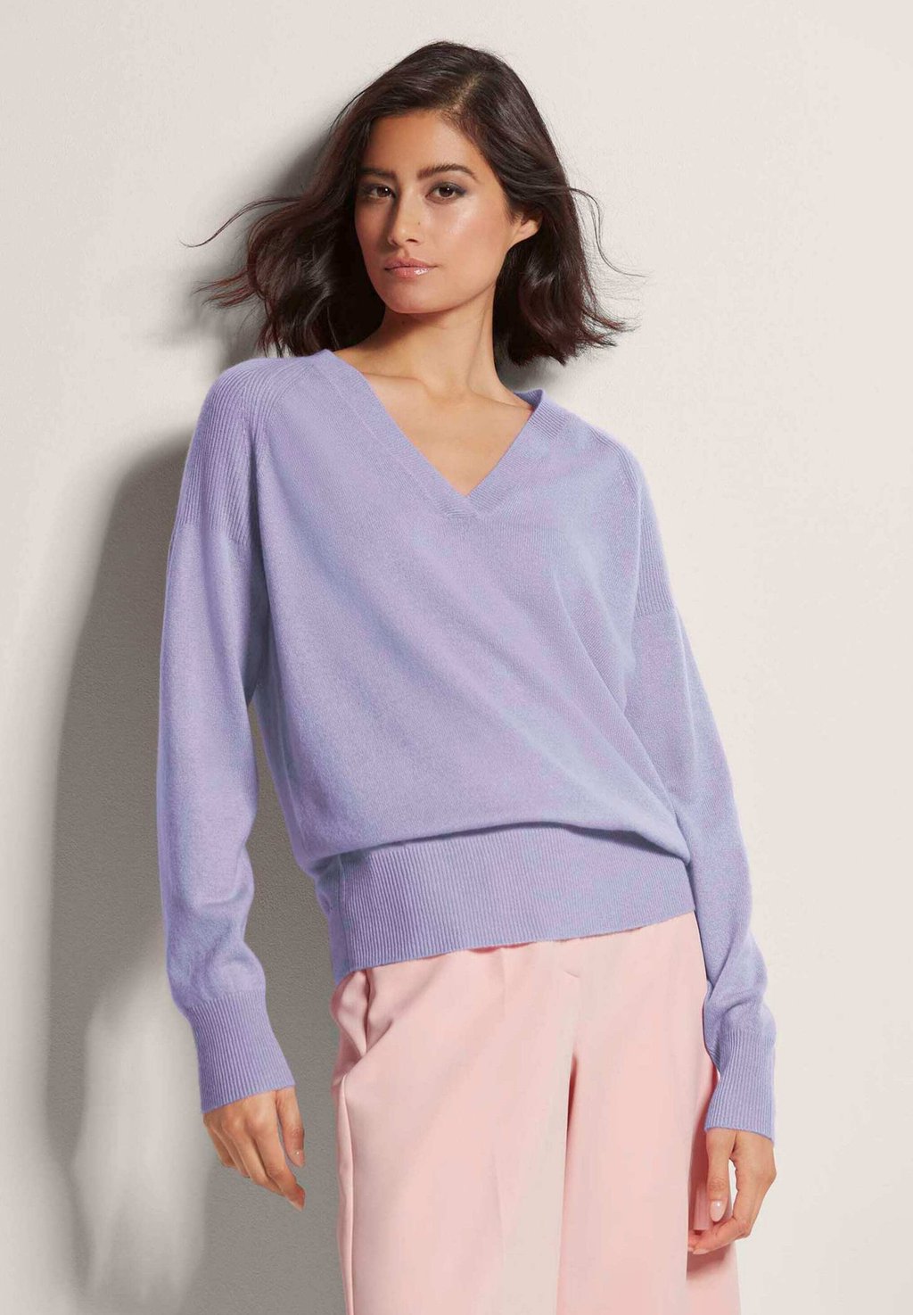 Джемпер MADELEINE, фиолетовый
Джемпер MADELEINE, фиолетовый