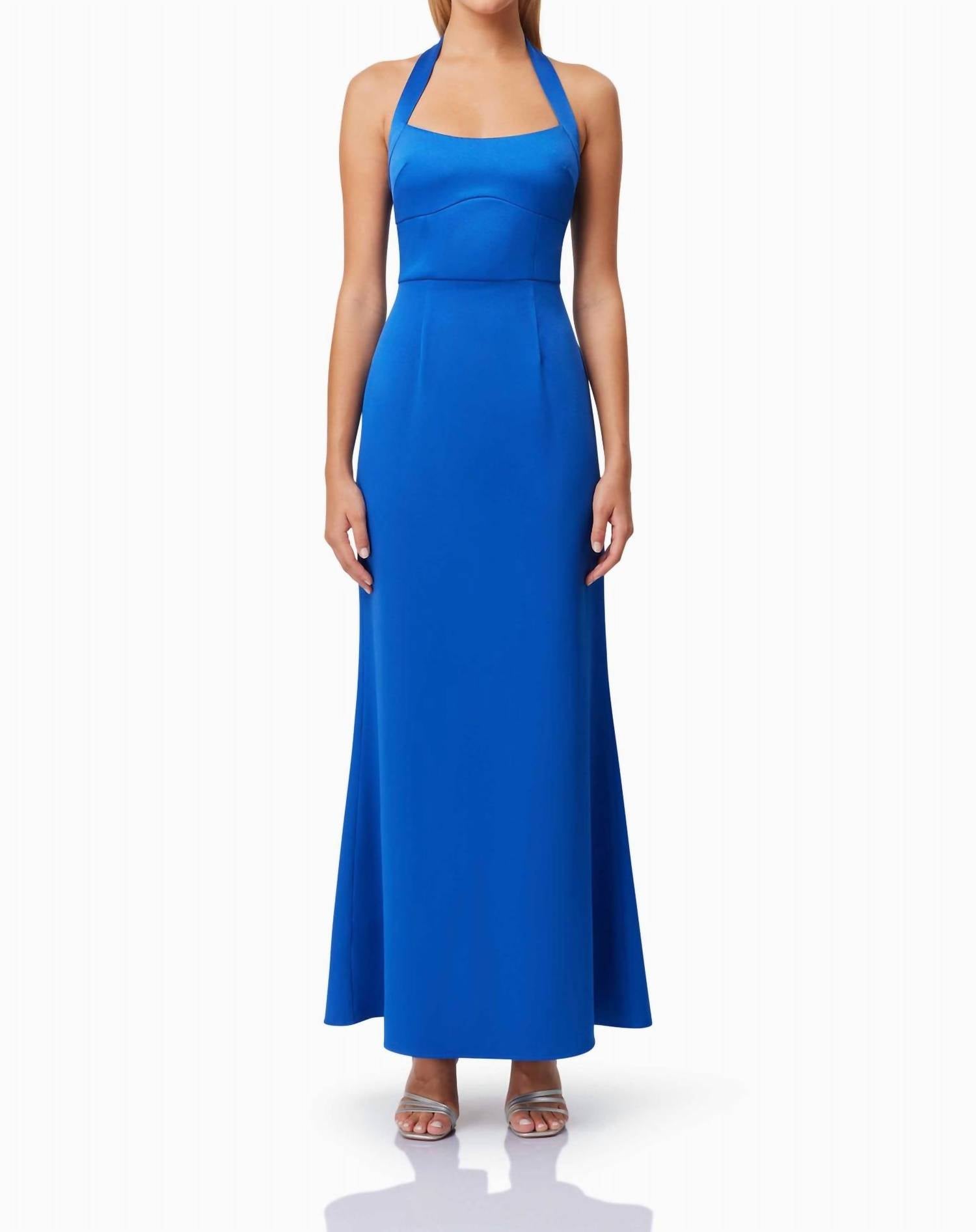 Шифоновая вечернее платье Chiara с запахом на шее в кобальтово-синем цвете ELLIATT