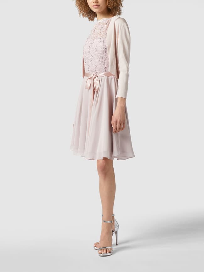 Болеро с шалевым воротником Jake*s Cocktail, бежевый
Болеро с шалевым воротником Jake*s Cocktail, бежевый