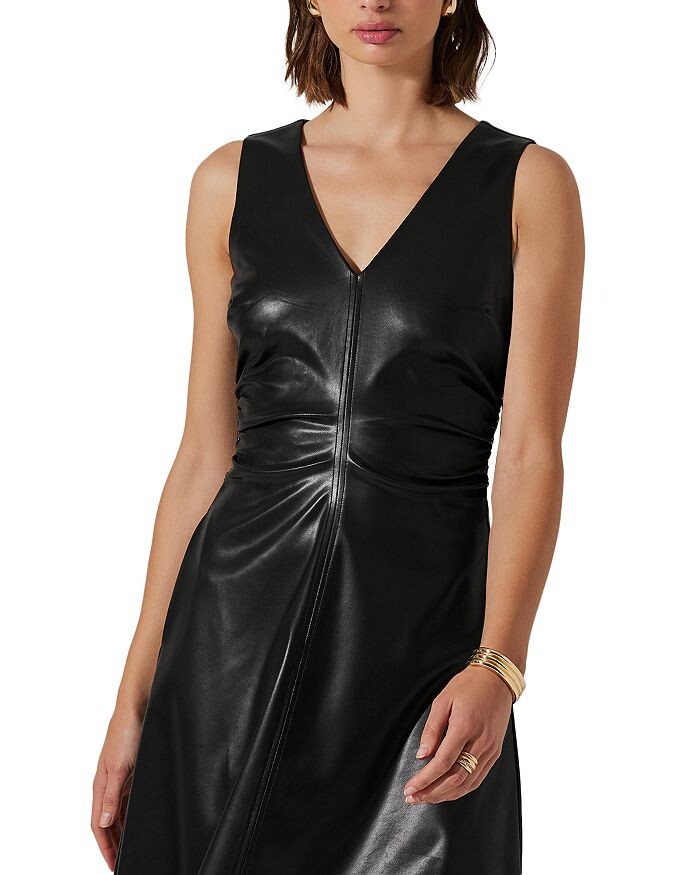 Платье ASTR the Label Omaira, черный
Платье ASTR the Label Omaira, черный