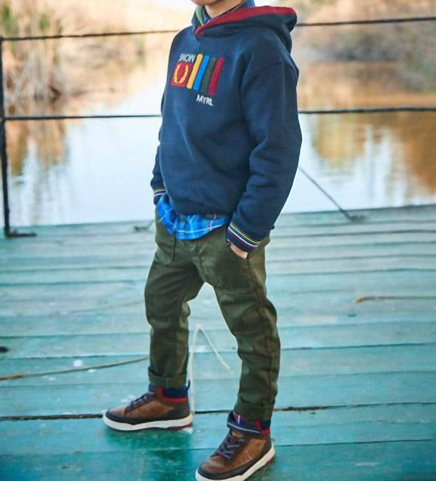 Детские спортивные брюки с карманами в цвете укропа Mayoral, зеленый
Детские спортивные брюки с карманами в цвете укропа Mayoral, зеленый