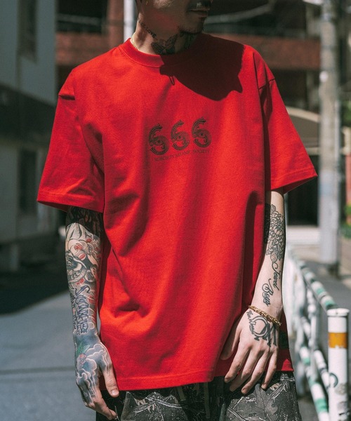 Футболка, крой оверсайз, бренд Subciety, цвет красный
Футболка, крой оверсайз, бренд Subciety, цвет красный